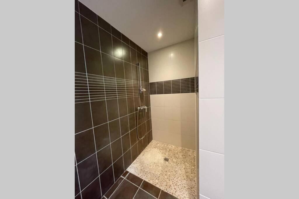 Superbe Appartement Avec 2 Chambres - 9 Personnes - Parking Prive Tournon-sur-Rhone Εξωτερικό φωτογραφία